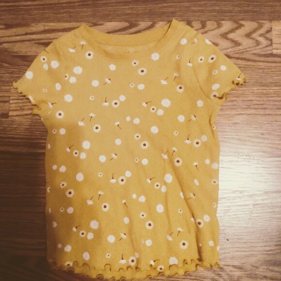 Cat & Jack girl's size 7/8 yellow gold floral shirt - Picture 3 of 6
